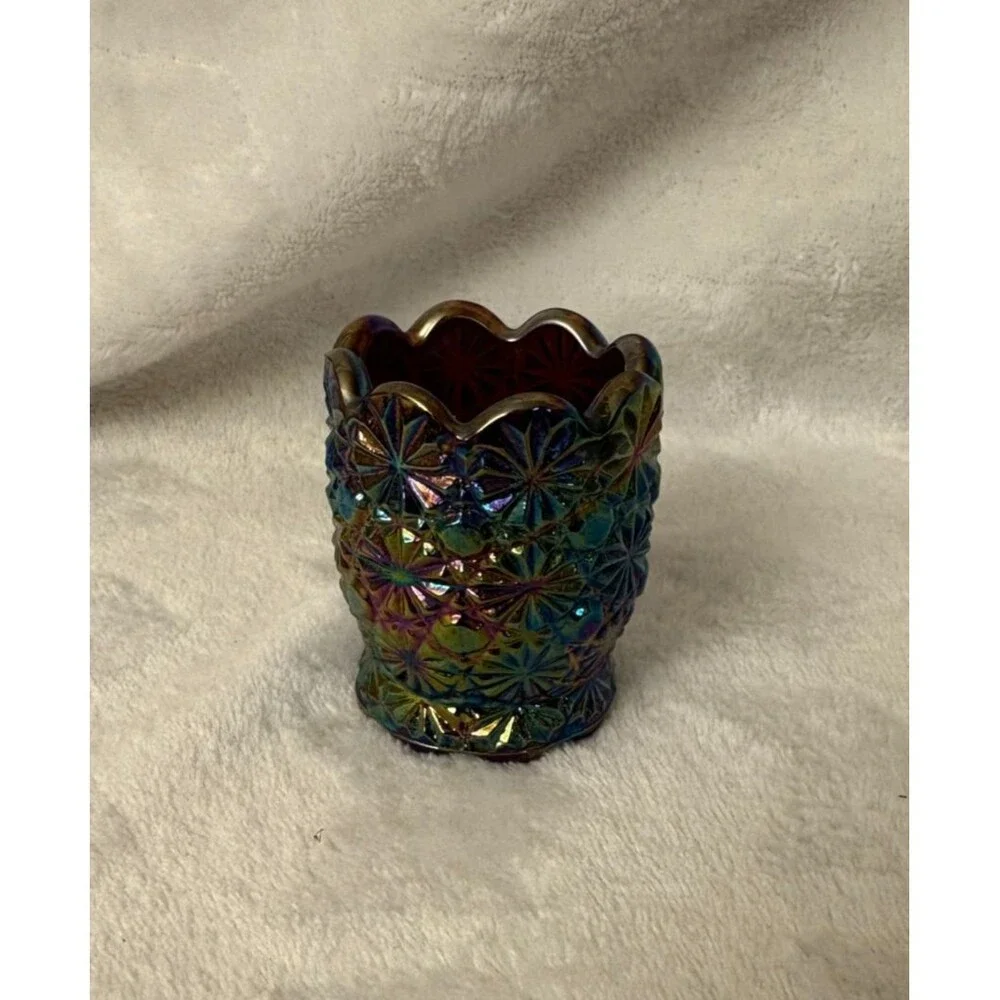 Vintage L.E. Smith Amethyst Daisy & Button Toothpick Holder